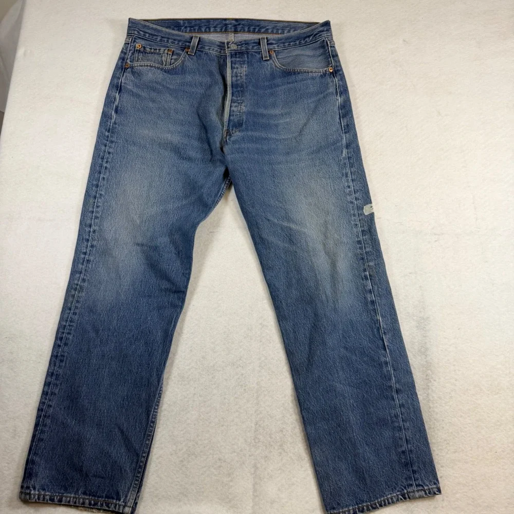 Levis 501 Mens Straight Leg Medium Wash Blue Denim Button Fly Jeans 35x30.5